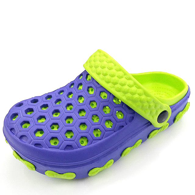 waterproof sandals for beach
